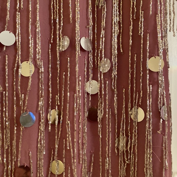 Gorgeous and spectacular pink sequin dress. - Picture 3 of 5